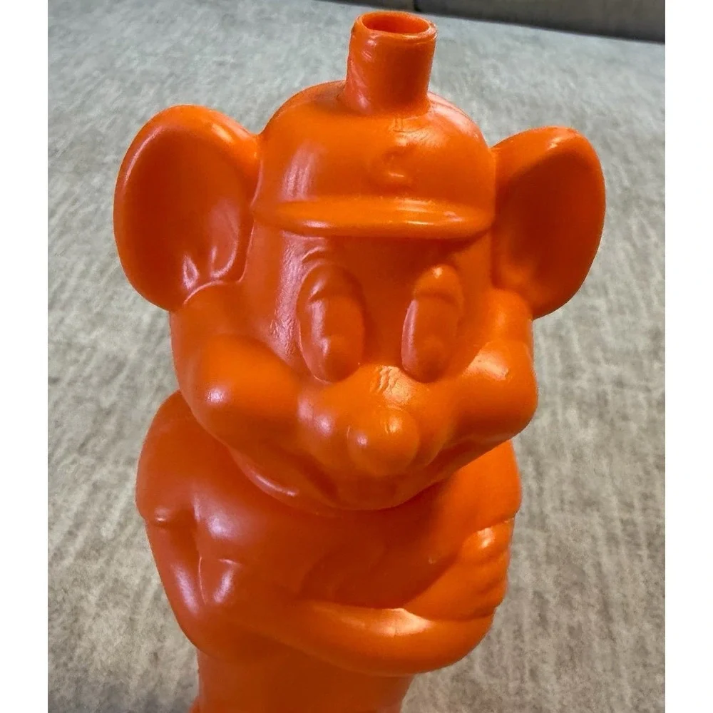 Vintage 80's Whirley Chuck E. Cheese Orange Plastic Straw Holder‎ Cup